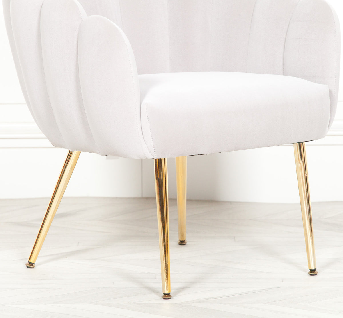 Celeste Scalloped Velvet Chair – Light Grey & Gold