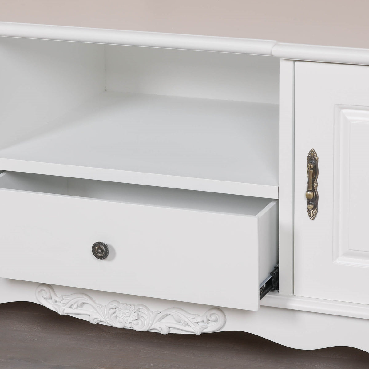 Amélie Carved TV Cabinet – White