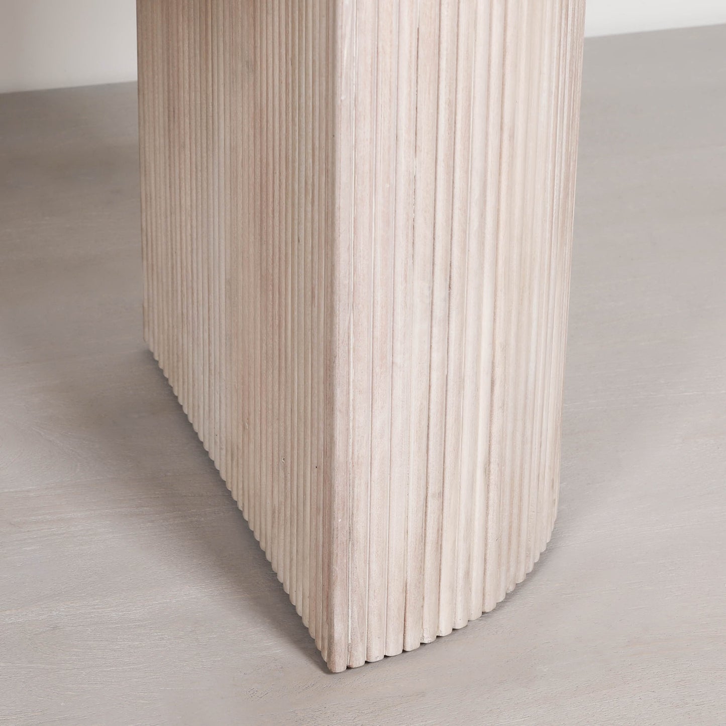 Alderley Fluted Oval Dining Table – Bleached Acacia