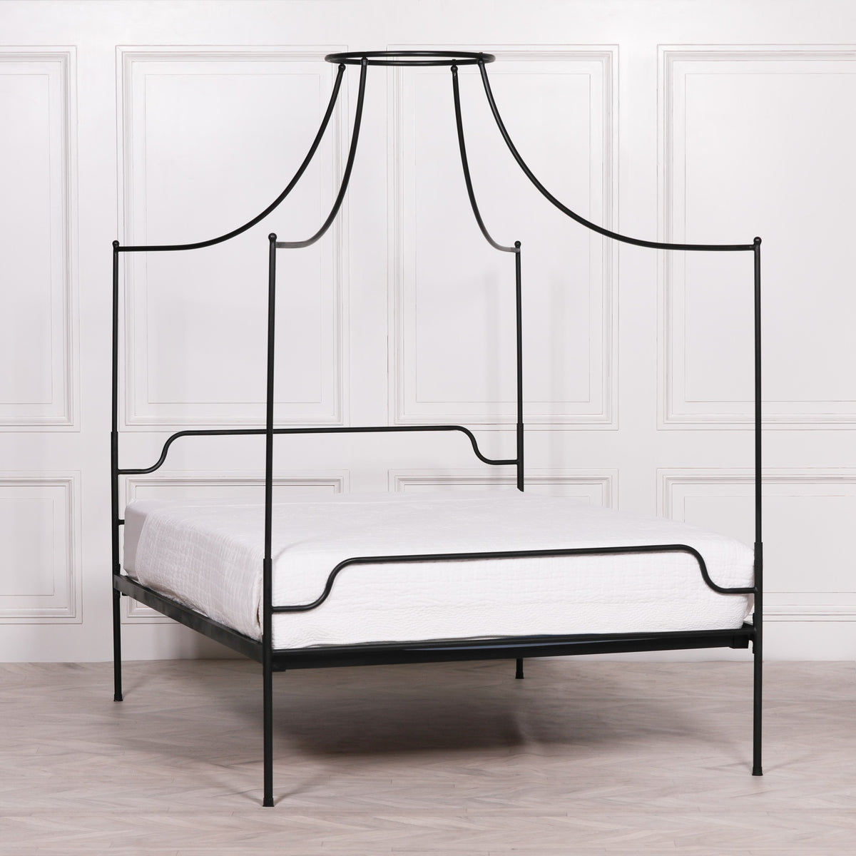 Aldwick Iron Four-Poster King Bed – Black
