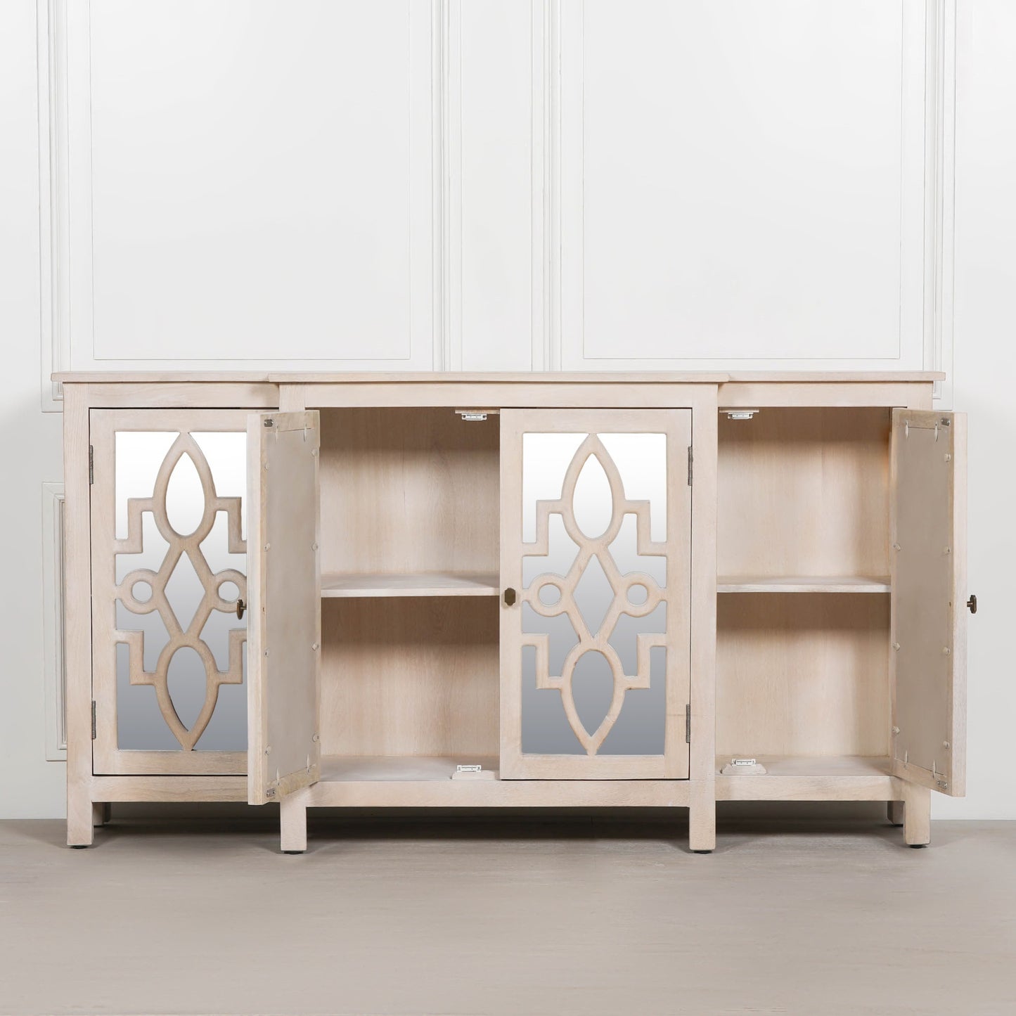 Belgrave Mirrored Breakfront Sideboard – Rustic Mango Wood