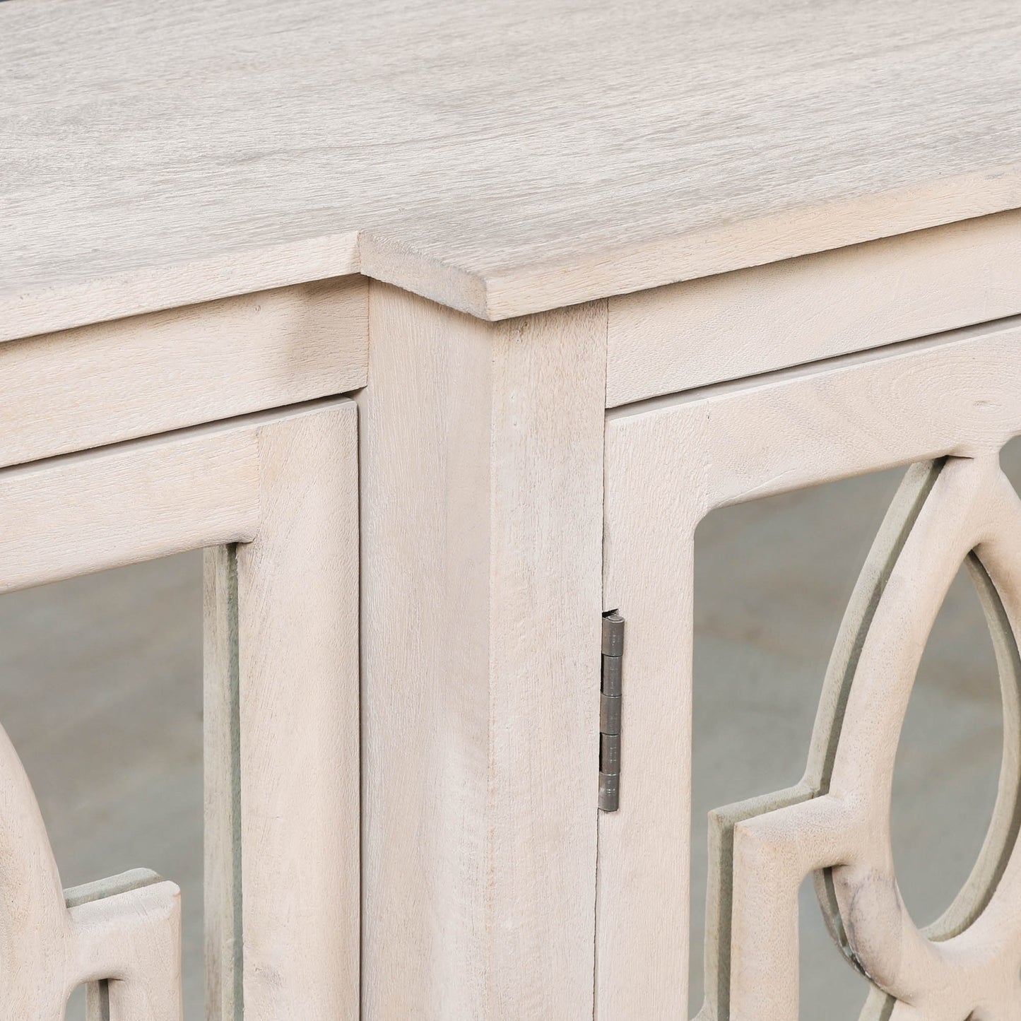 Belgrave Mirrored Breakfront Sideboard – Rustic Mango Wood