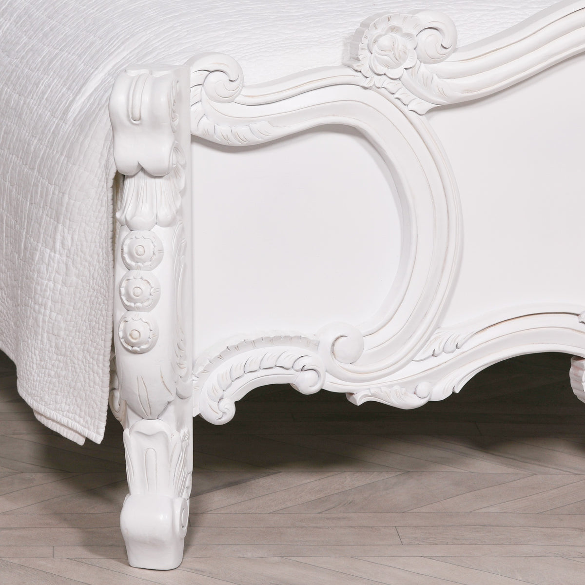 Amélie Carved Rose King Size Bed – White Mahogany