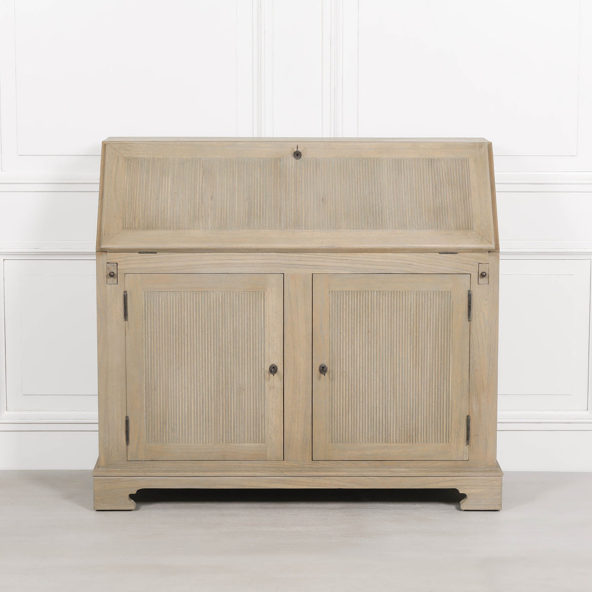 Westbrook Rustic Bureau Desk – White Cedar