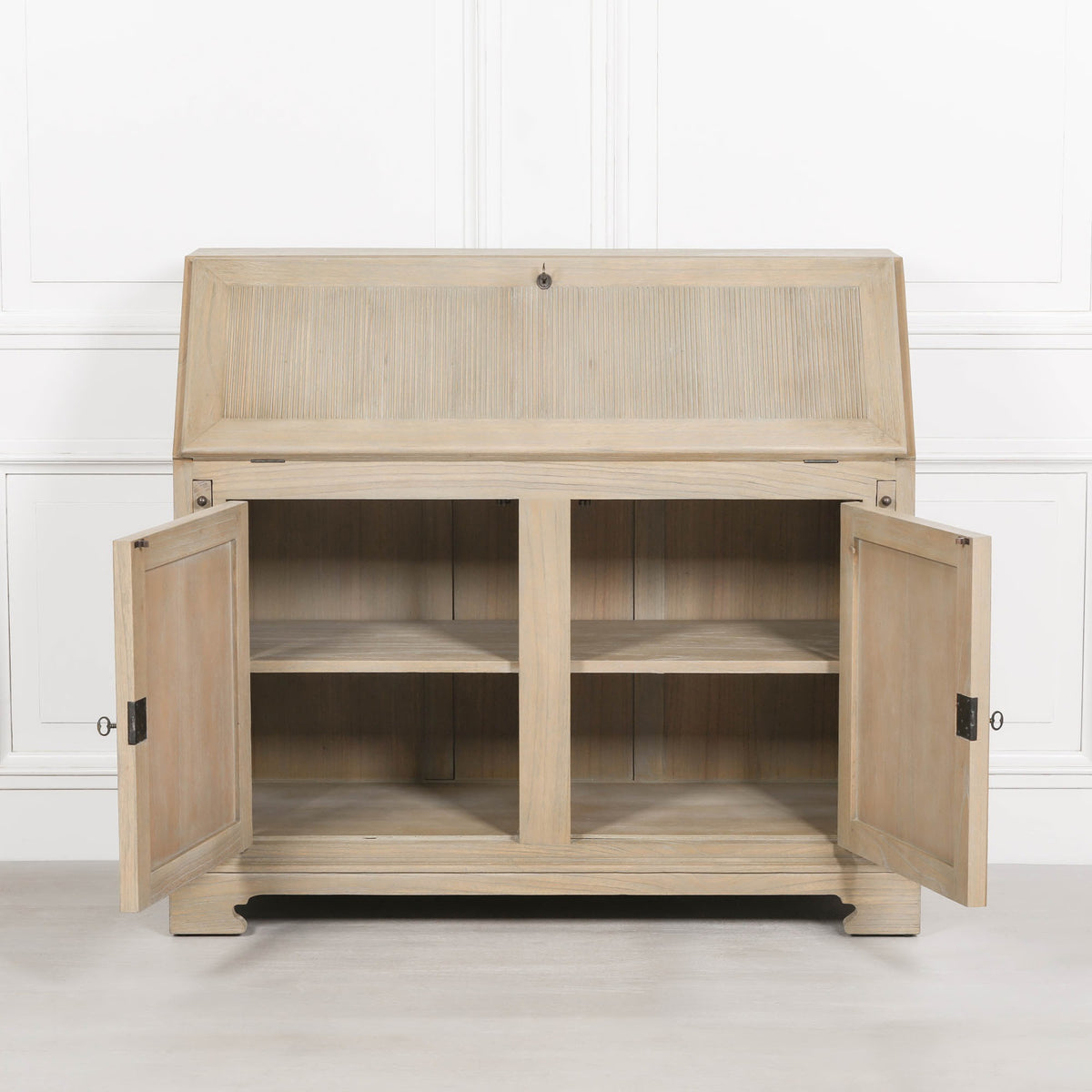 Westbrook Rustic Bureau Desk – White Cedar