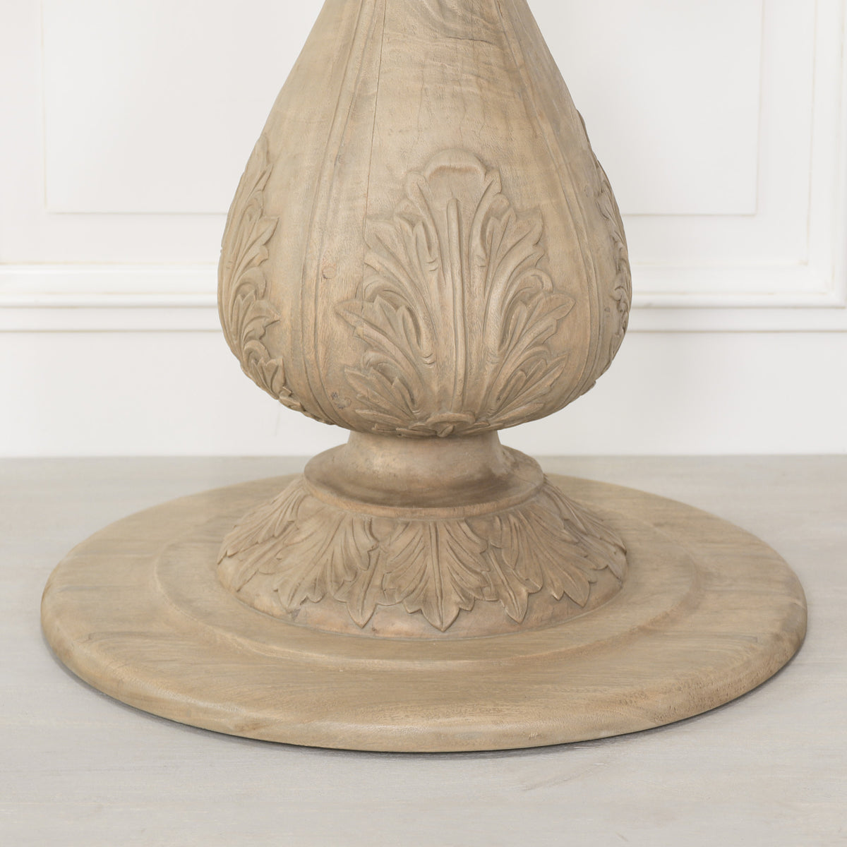 Fairford Round Acorn Dining Table 150cm – Light Rustic Wood